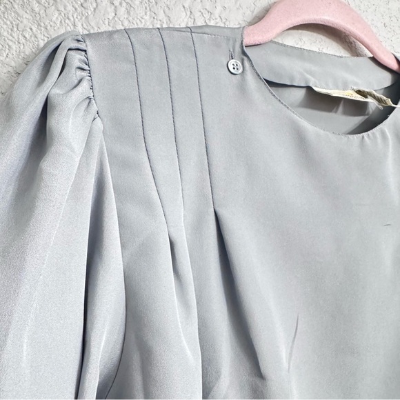 Vintage 80’s Liz Claiborne Silver Gray Padded Shoulder Blouse Size 8 - Picture 5 of 7